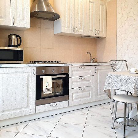 Lux Apartament Dacha Харків Екстер'єр фото