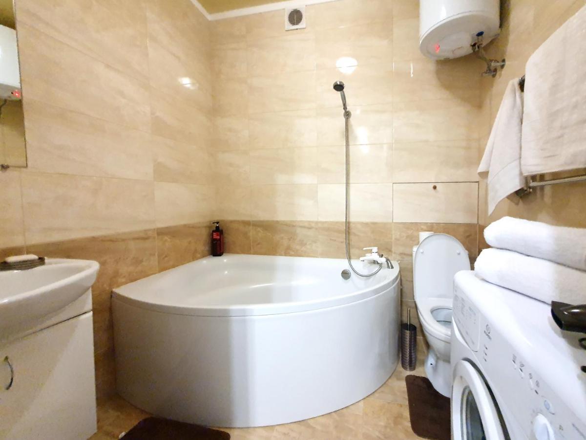 Lux Apartament Dacha Харків Екстер'єр фото