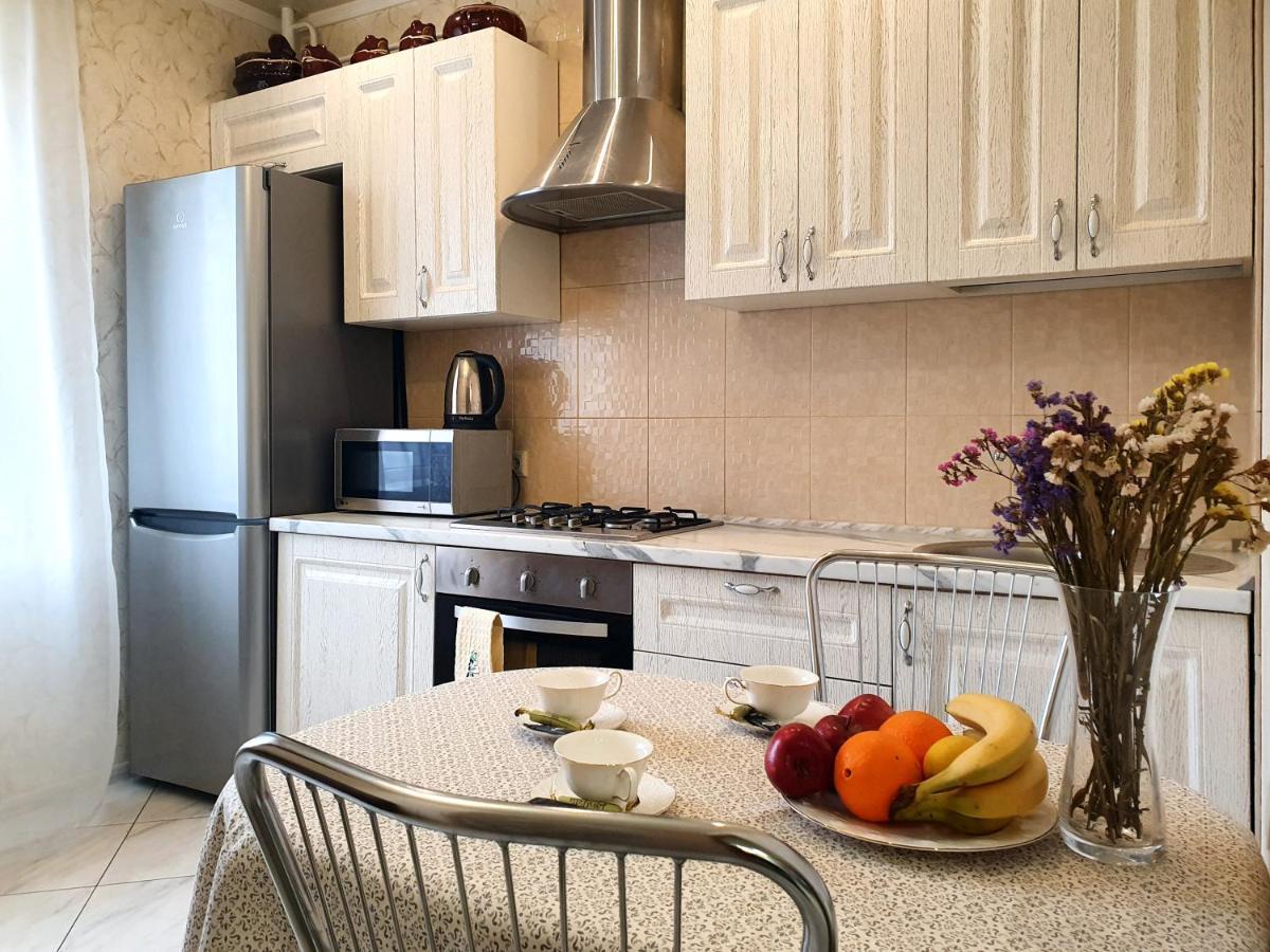 Lux Apartament Dacha Харків Екстер'єр фото