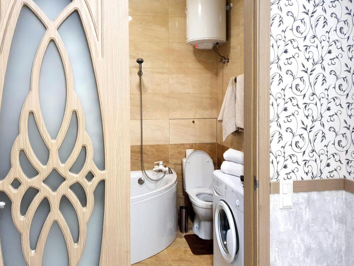 Lux Apartament Dacha Харків Екстер'єр фото