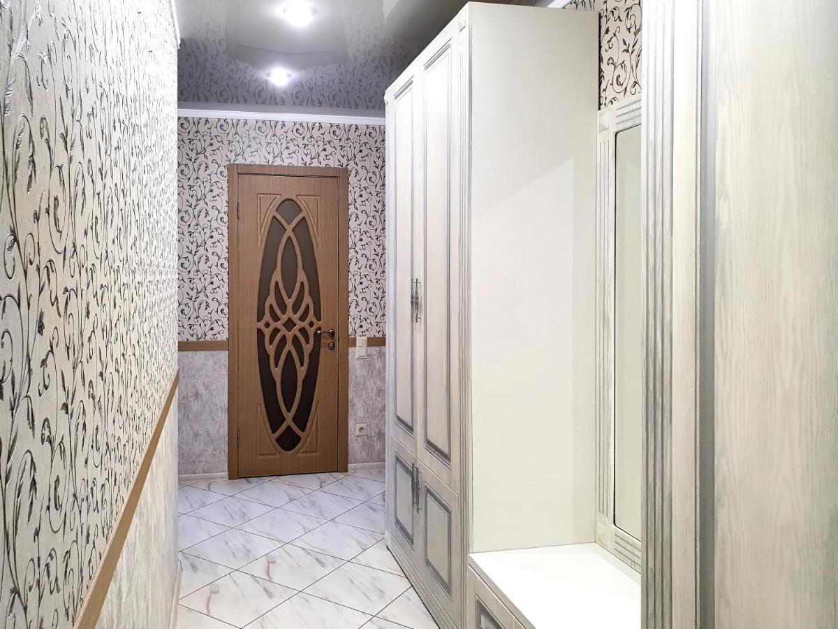 Lux Apartament Dacha Харків Екстер'єр фото